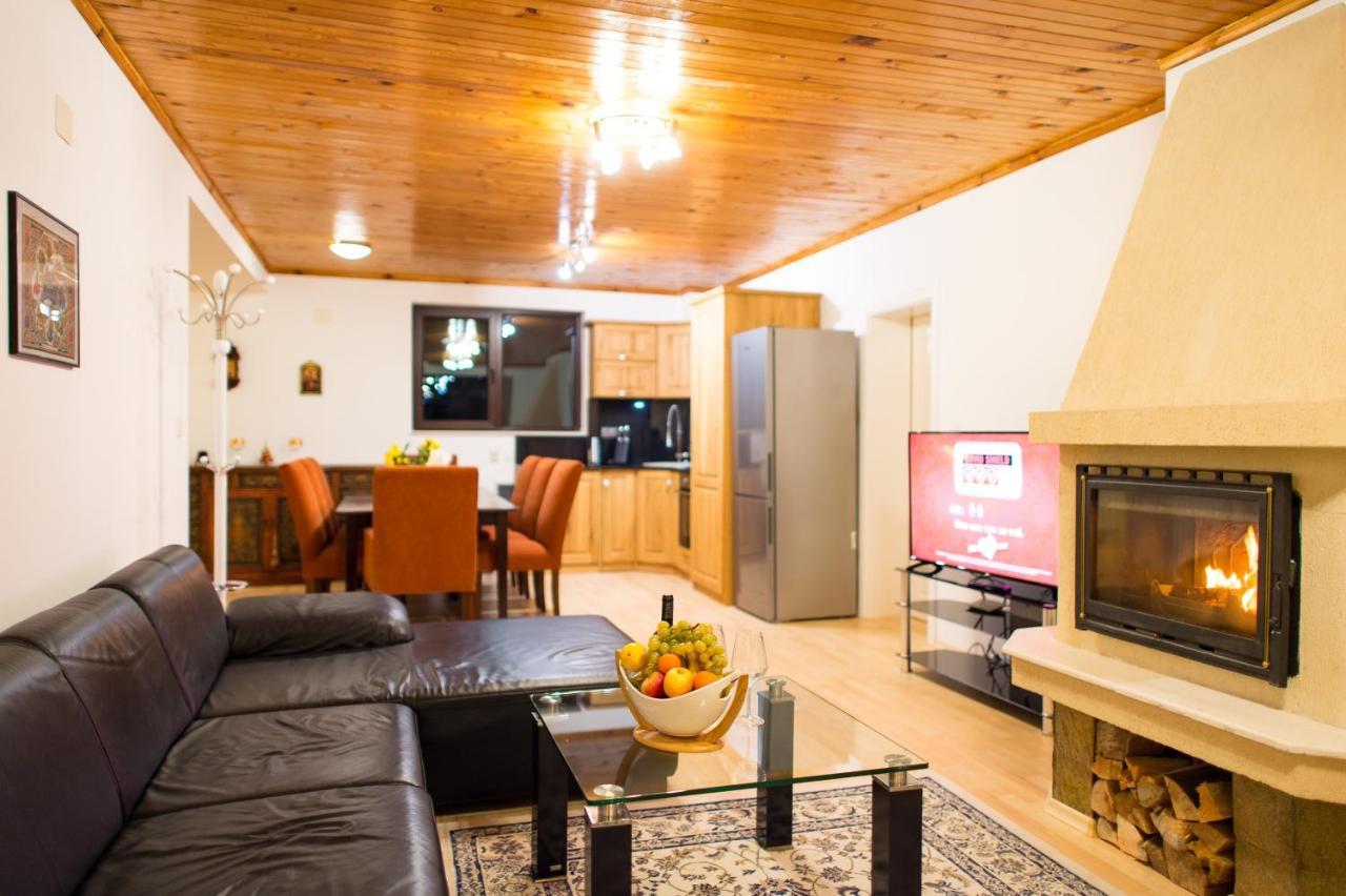 Pearl Apartments פמפורובו מראה חיצוני תמונה