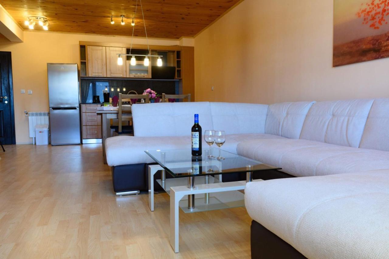 Pearl Apartments פמפורובו מראה חיצוני תמונה