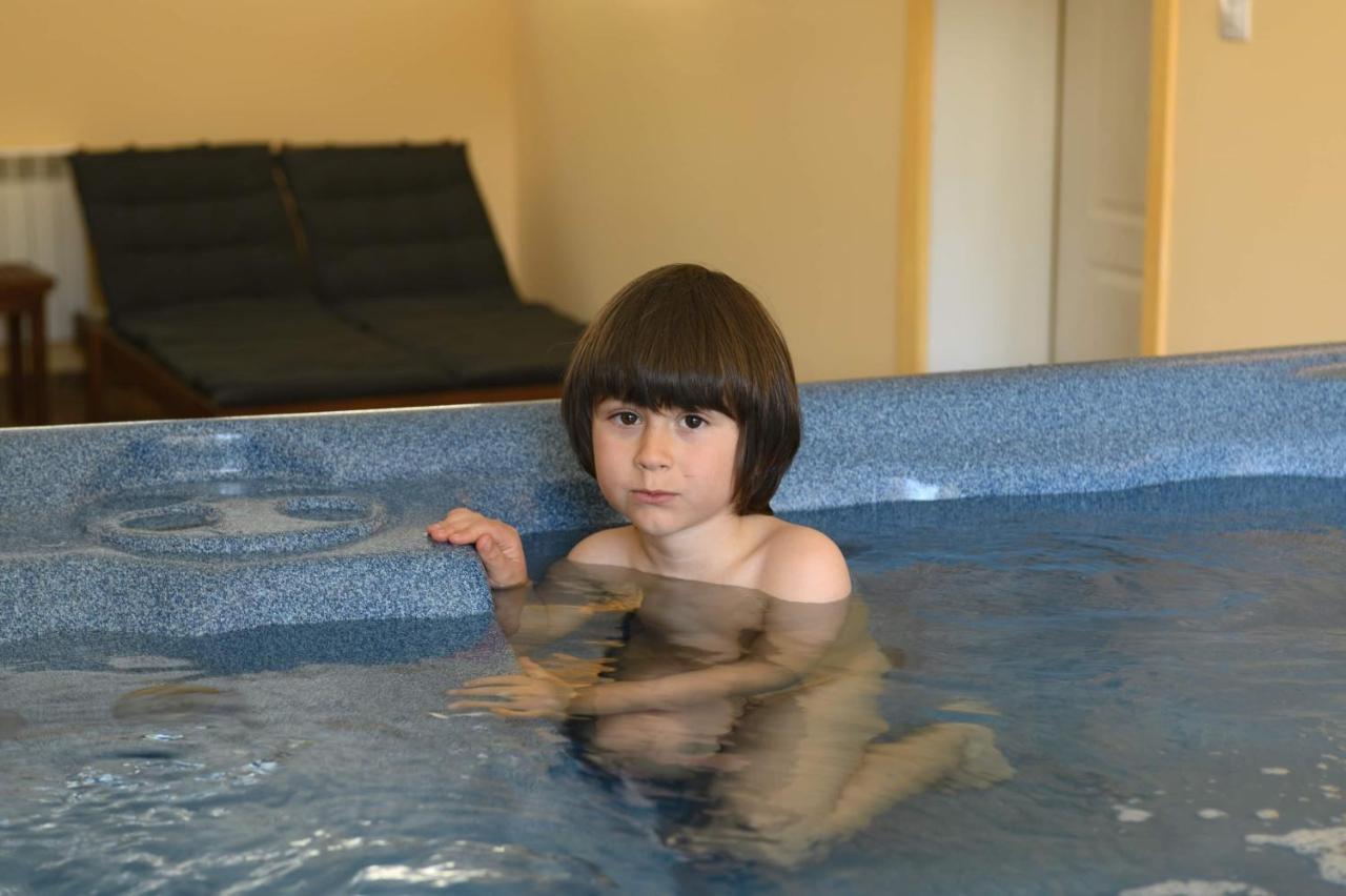 Pearl Apartments פמפורובו מראה חיצוני תמונה